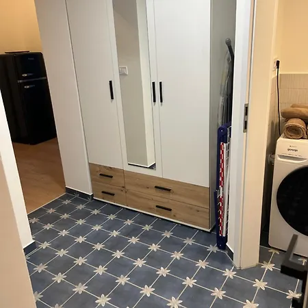 Apartman 1879 *