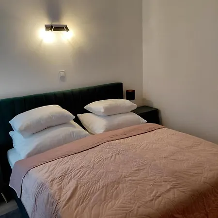 Apartman 1879