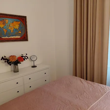 1879 Apartman *